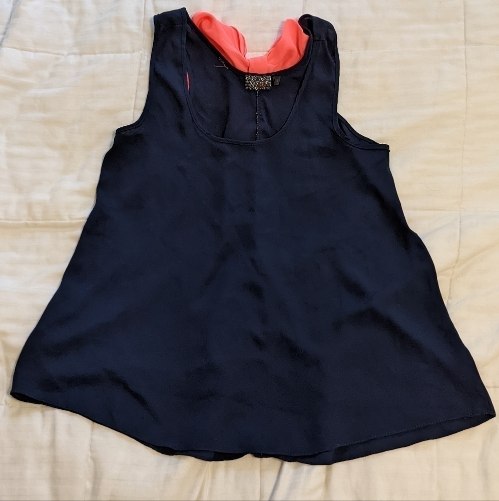 Lightweight Sheer-ish Tank Top With Back Bow Large